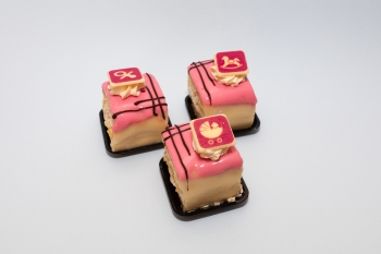 Petit four roze + print